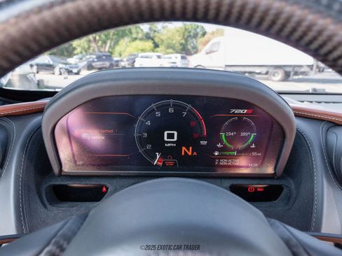 Used 2018 McLaren 720S Luxury image 27