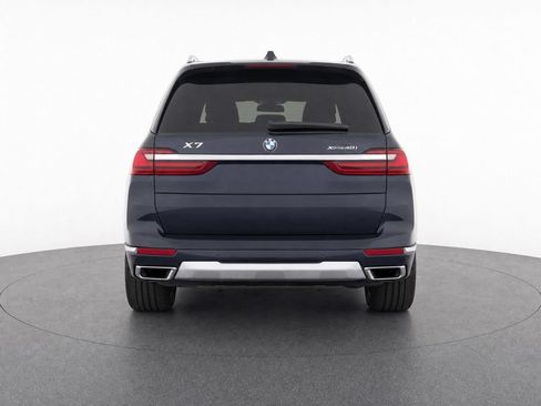 Used 2022 BMW X7 xDrive40i w/ Premium Package AWD/4WD image 4