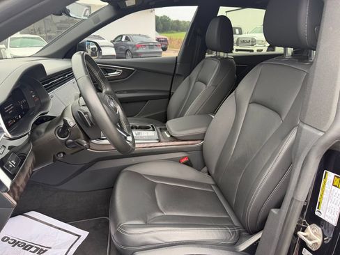Used 2021 Audi Q8 Prestige w/ Prestige Package AWD/4WD image 31