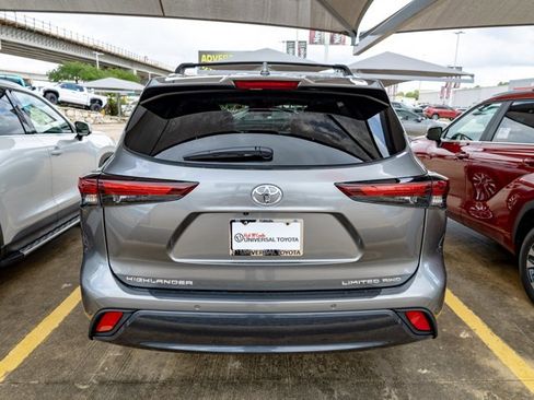 New 2026 Toyota Highlander Limited AWD/4WD image 8