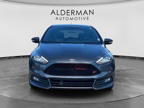 Used 2018 Ford Focus ST FWD image 8