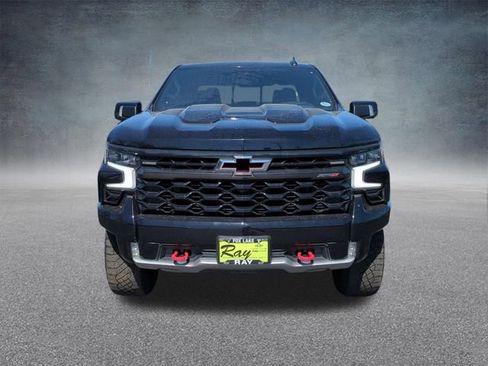 Used 2023 Chevrolet Silverado 1500 ZR2 w/ Technology Package image 4