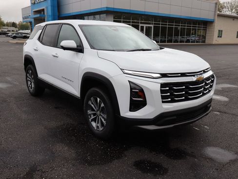 New 2026 Chevrolet Equinox LT AWD/4WD image 2