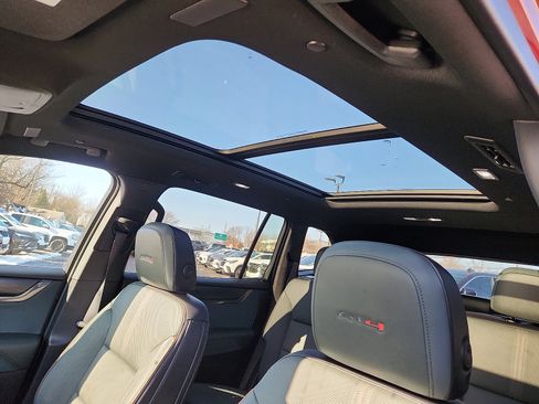 Used 2025 GMC Acadia AT4 image 16