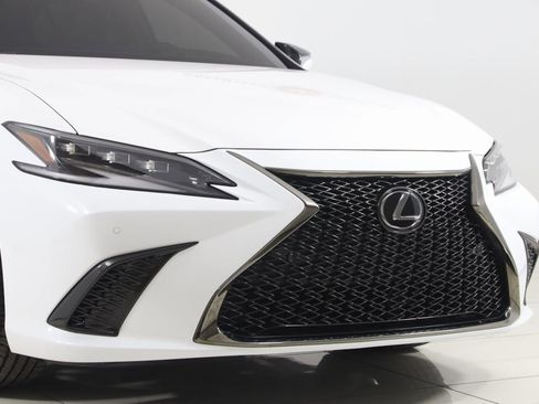 Used 2025 Lexus ES 300h F Sport w/ Accessory Package (Z1) image 39