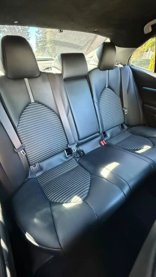 Used 2021 Toyota Camry SE FWD image 6