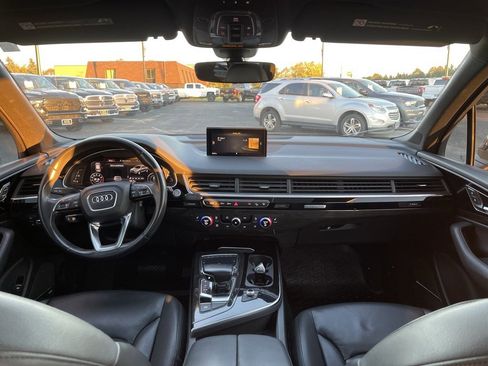 Used 2017 Audi Q7 3.0T Premium Plus image 39