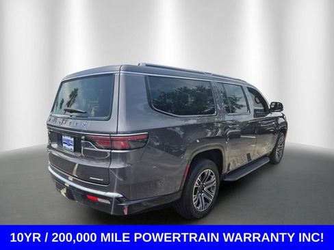 Used 2024 Jeep Wagoneer L Series II RWD image 5