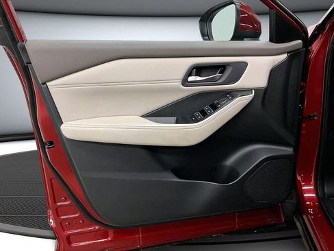 Used 2024 Nissan Rogue SL image 20