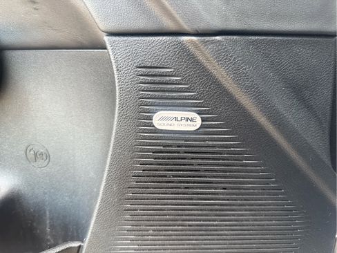 Used 2022 Dodge Challenger SXT w/ Plus Package image 21