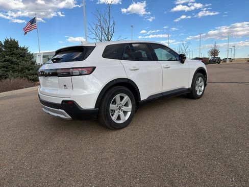 Used 2024 Honda Prologue EX image 5