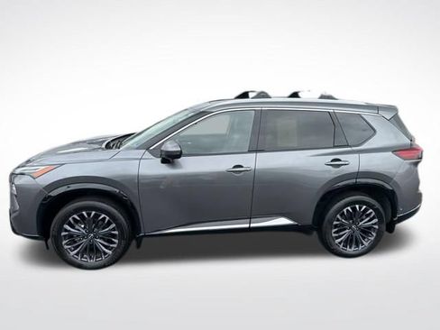 Used 2026 Nissan Rogue Platinum w/ Platinum Premium Package AWD/4WD image 2