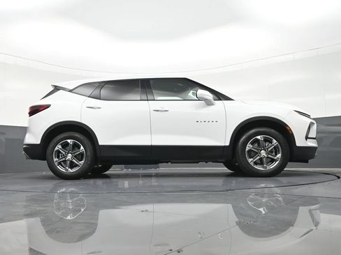 Used 2024 Chevrolet Blazer LT FWD image 33