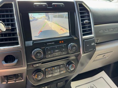 Used 2017 Ford F350 XLT w/ XLT Premium Package AWD/4WD image 22