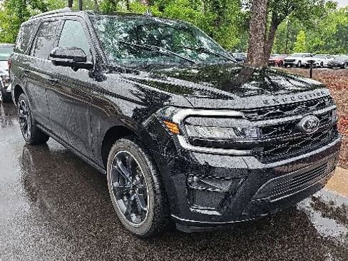 Used 2023 Ford Expedition Limited AWD/4WD image 1