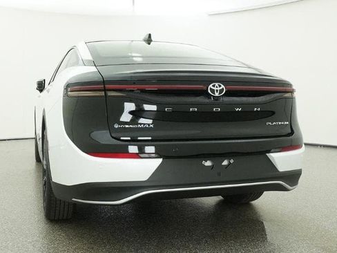 New 2026 Toyota Crown Platinum AWD/4WD image 22