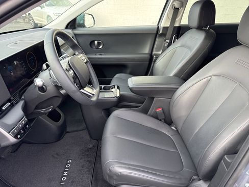 Used 2025 Hyundai Ioniq 5 SEL image 21