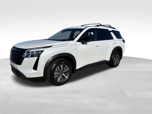 New 2026 Nissan Pathfinder SL image 8