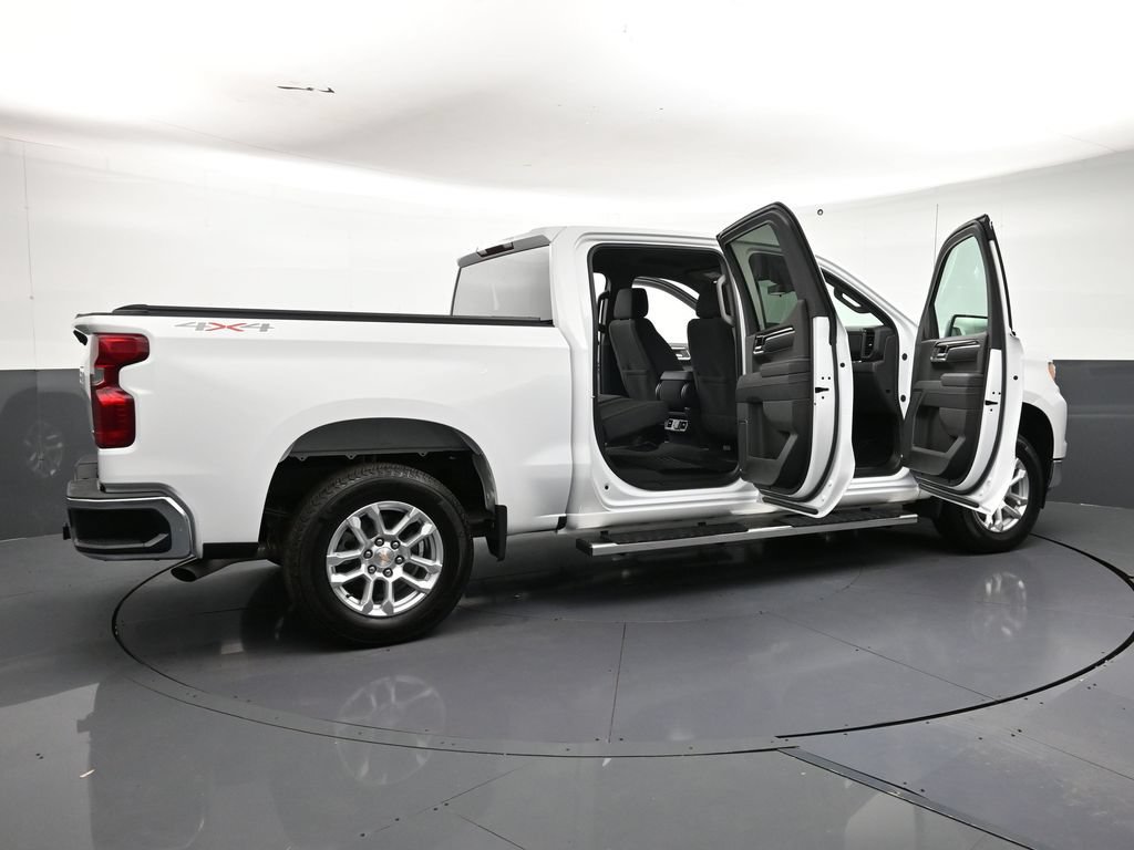 Used 2026 Chevrolet Silverado 1500 LT AWD/4WD image 31
