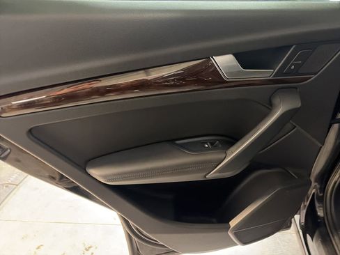 Used 2019 Audi Q5 2.0T Premium Plus w/ Premium Plus Package image 17