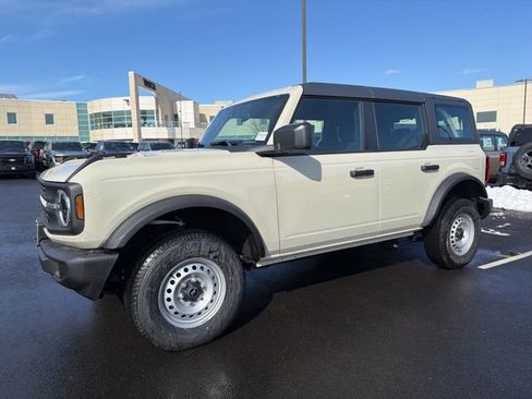 New 2025 Ford Bronco 4-Door AWD/4WD image 3