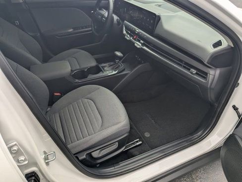 Used 2025 Kia K4 EX FWD image 12