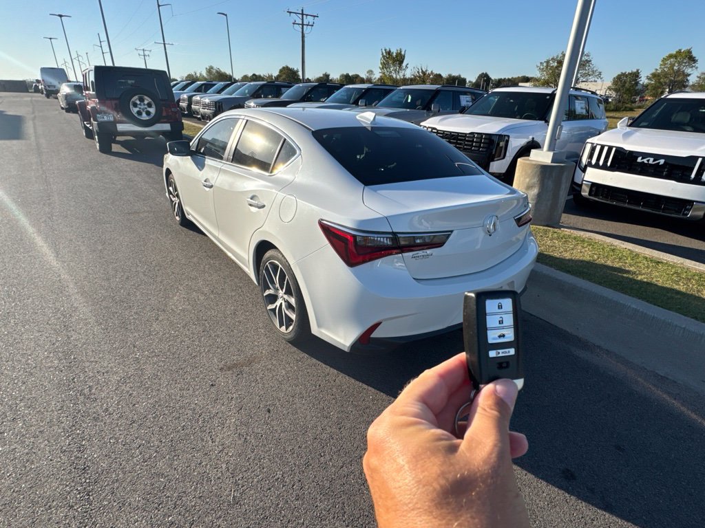 Used 2019 Acura ILX w/ Premium Package FWD image 5