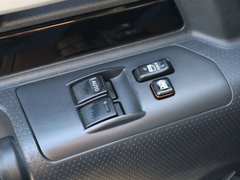 Used 2007 Toyota FJ Cruiser 4WD image 26