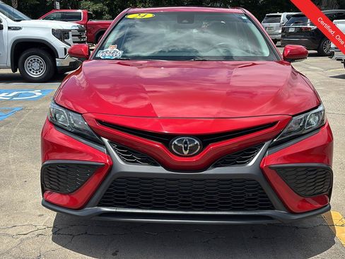 Used 2024 Toyota Camry SE FWD image 2
