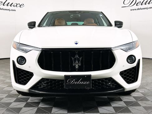 Used 2022 Maserati Levante Modena image 2