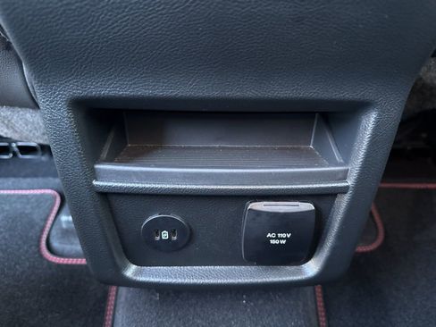 Used 2024 Ford Edge ST-Line image 19