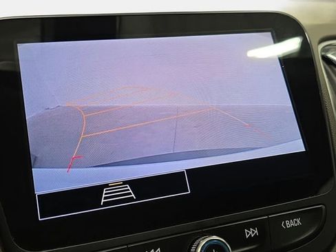 Used 2021 Chevrolet Malibu LT FWD image 23