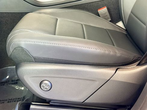 New 2026 Mercedes-Benz GLS 450 4MATIC image 17