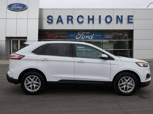 Used 2024 Ford Edge SEL image 2