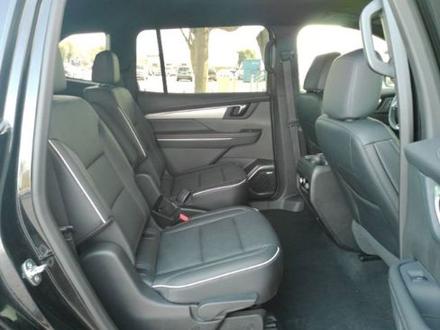 Used 2025 Buick Enclave Preferred image 24