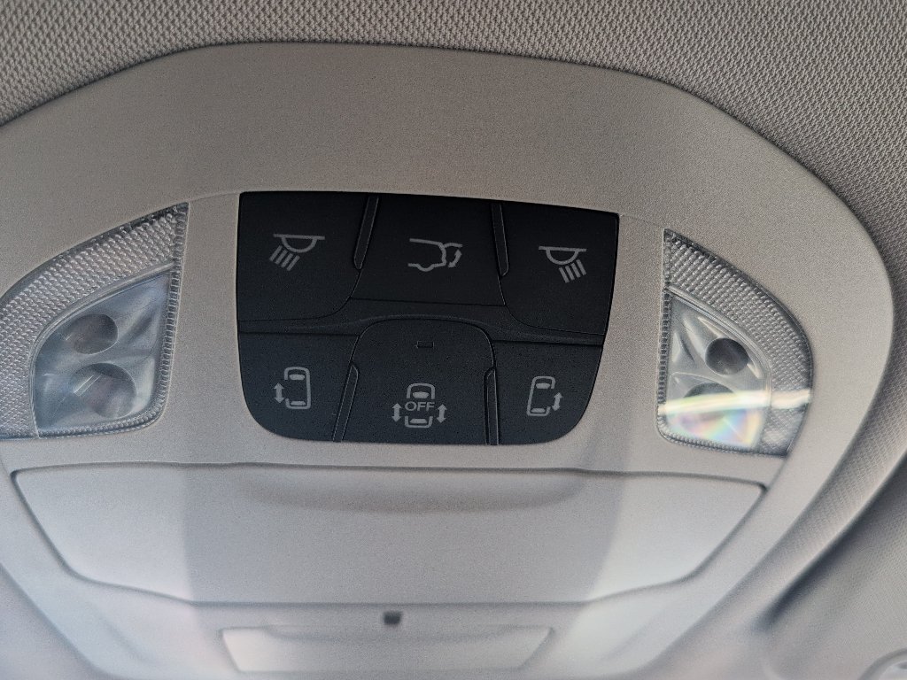 Used 2024 Chrysler Pacifica Touring-L FWD image 26