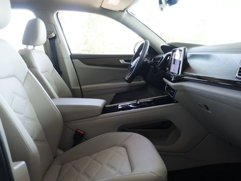 Certified 2026 Volkswagen Atlas SE FWD image 21
