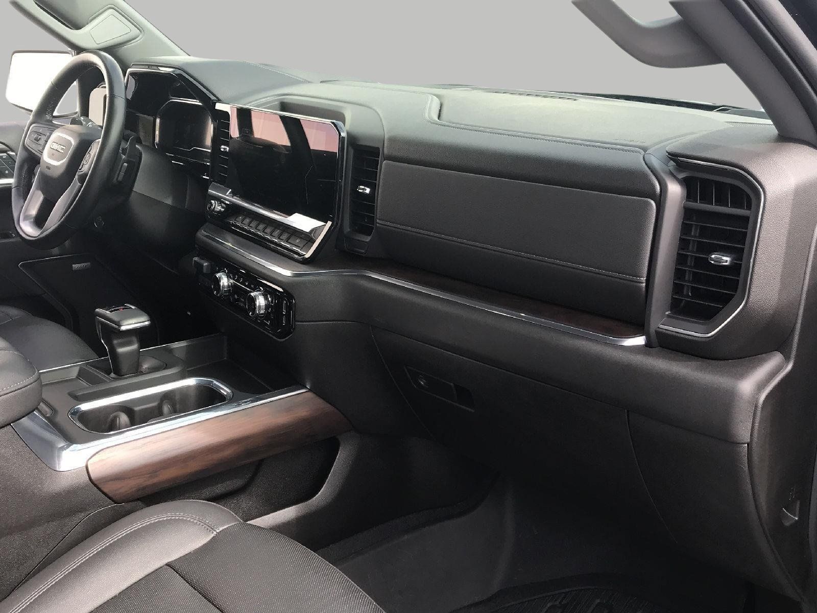 Certified 2023 GMC Sierra 1500 SLT w/ SLT Premium Package AWD/4WD image 18