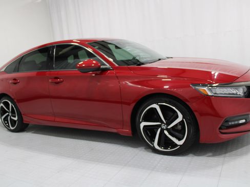 Used 2020 Honda Accord Sport image 4