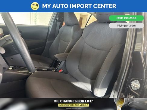 Used 2021 Toyota Corolla LE w/ Carpet Mat Package (TMS) image 13