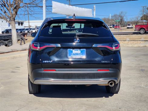 Certified 2025 Honda HR-V Sport image 6