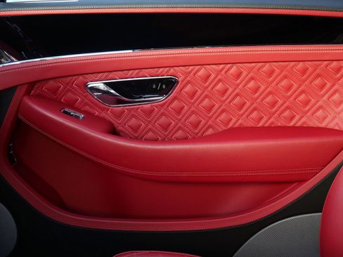 Used 2022 Bentley Continental GT Speed image 13