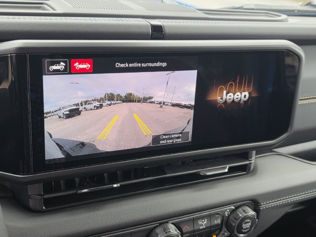 New 2026 Jeep Wrangler Unlimited Sahara AWD/4WD image 20
