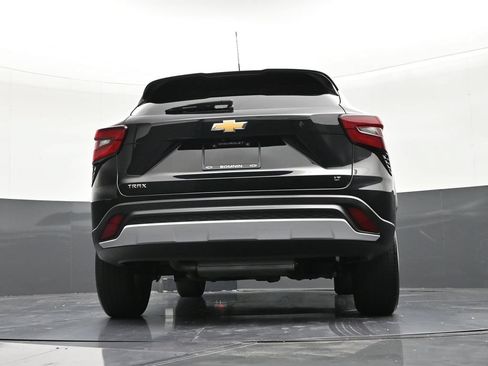 Used 2024 Chevrolet Trax LT FWD image 20