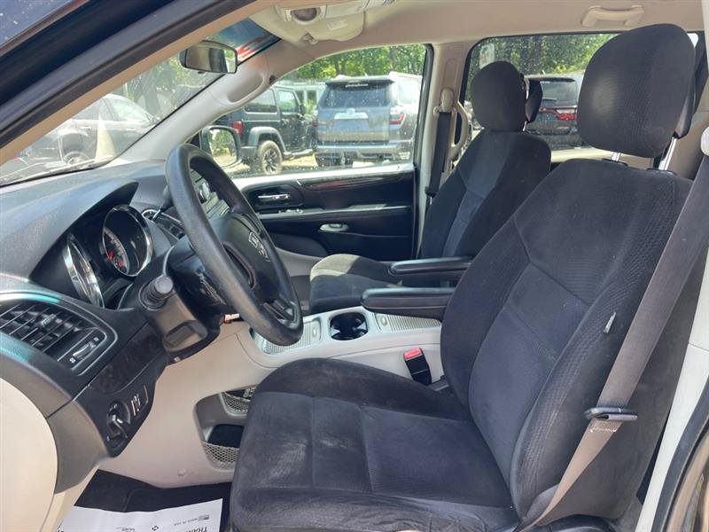 Used 2015 Dodge Grand Caravan SXT FWD image 9