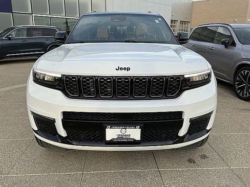 Used 2023 Jeep Grand Cherokee L Summit image 12