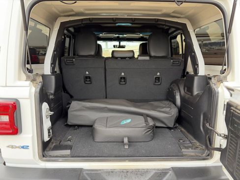 Used 2023 Jeep Wrangler Unlimited Sahara w/ Cold Weather Group image 10