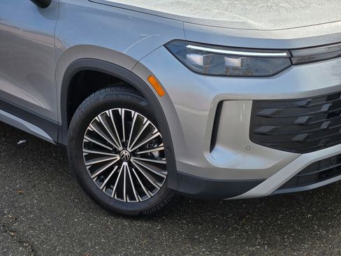 New 2026 Volkswagen Tiguan S image 2