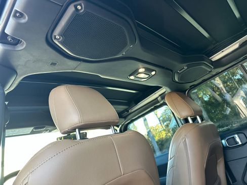 Used 2021 Jeep Wrangler Unlimited Sahara image 17