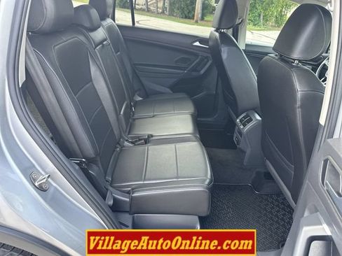Used 2020 Volkswagen Tiguan SE w/ Panoramic Sunroof Package AWD/4WD image 36